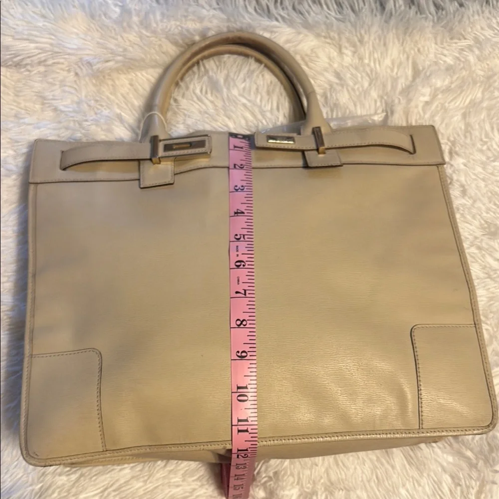 ✨RARE✨ Authentic Gucci “Birkin” style Beige/Cream Leather Satchel 🤎 - Picture 6 of 16